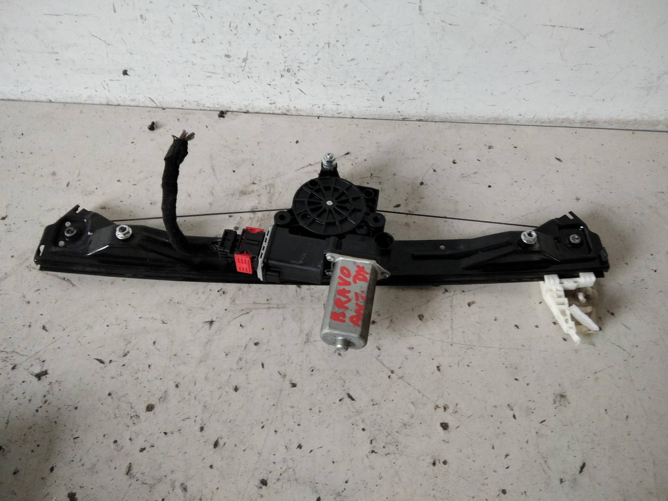 Alzacristallo elettr. porta ant. dx.